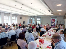 Trotz über 30°C und Pfingstwochenende war der UB-Parteitag sehr gut besucht! (Foto: Janis Heller)