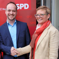 UB-Vorsitzender Matthias Kihn gratuliert MdB Sabine Dittmar